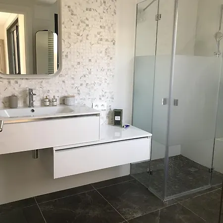 Magnifique T4 Vue Mer Centre - B9269